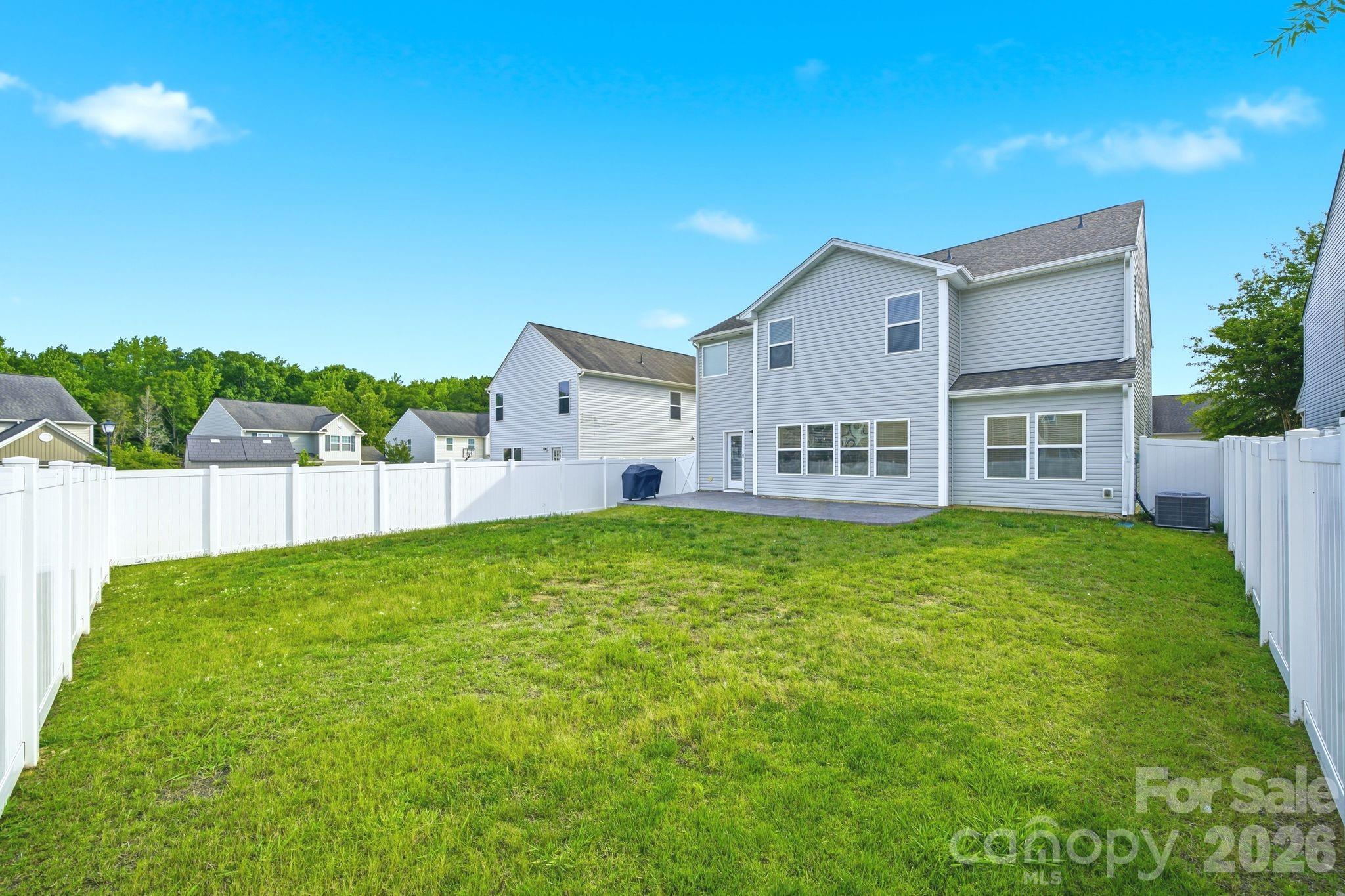 Newport Lakes - Residential