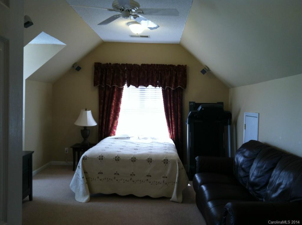 The Villages Of Leacroft - Residential