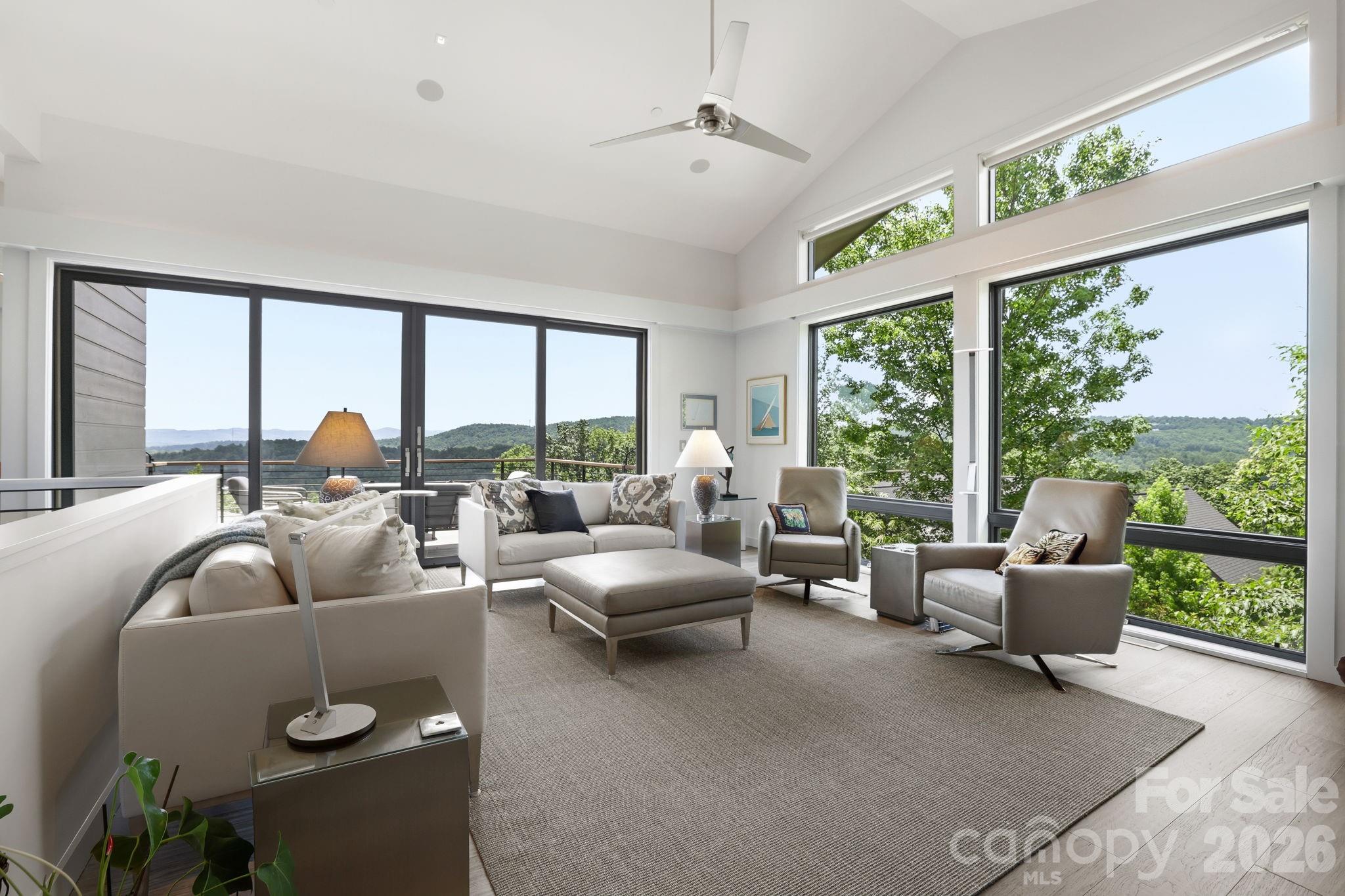 232 Curtain Bluff