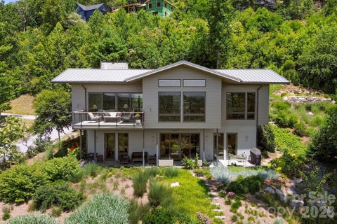 Photo of 232 Curtain Bluff, Hendersonville, NC 28791 (MLS # 4400554)