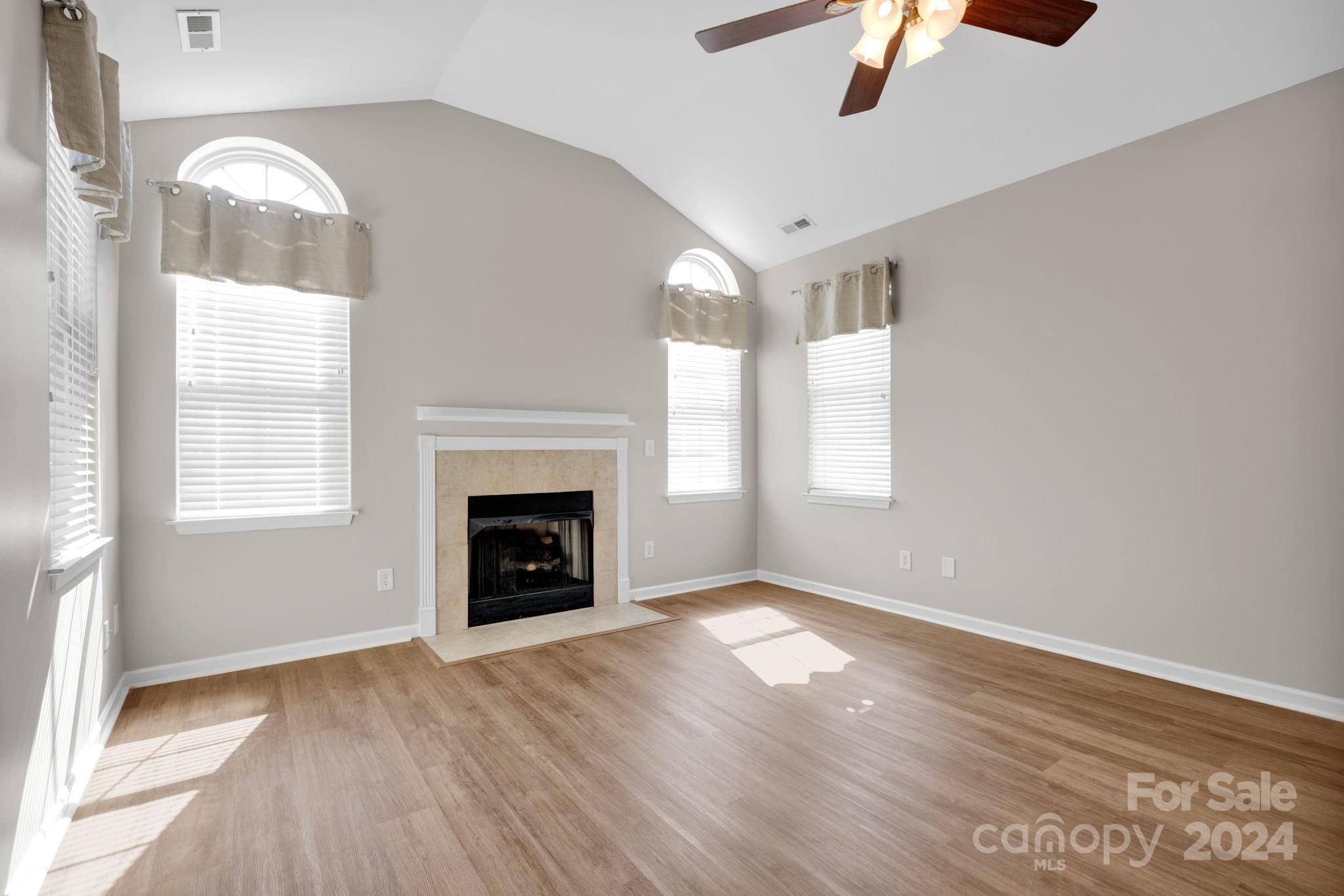 Stonecrest Villas Of Tega Cay - Residential