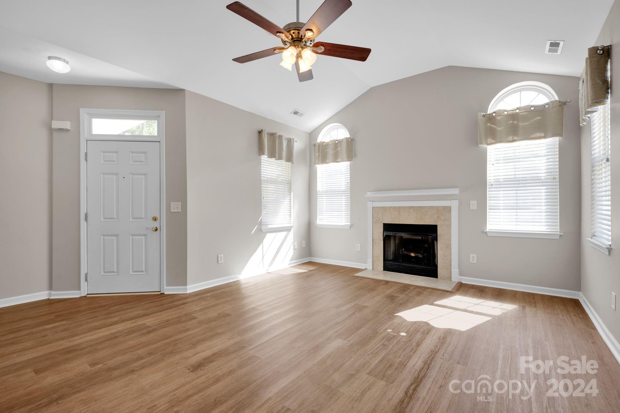 Stonecrest Villas Of Tega Cay - Residential