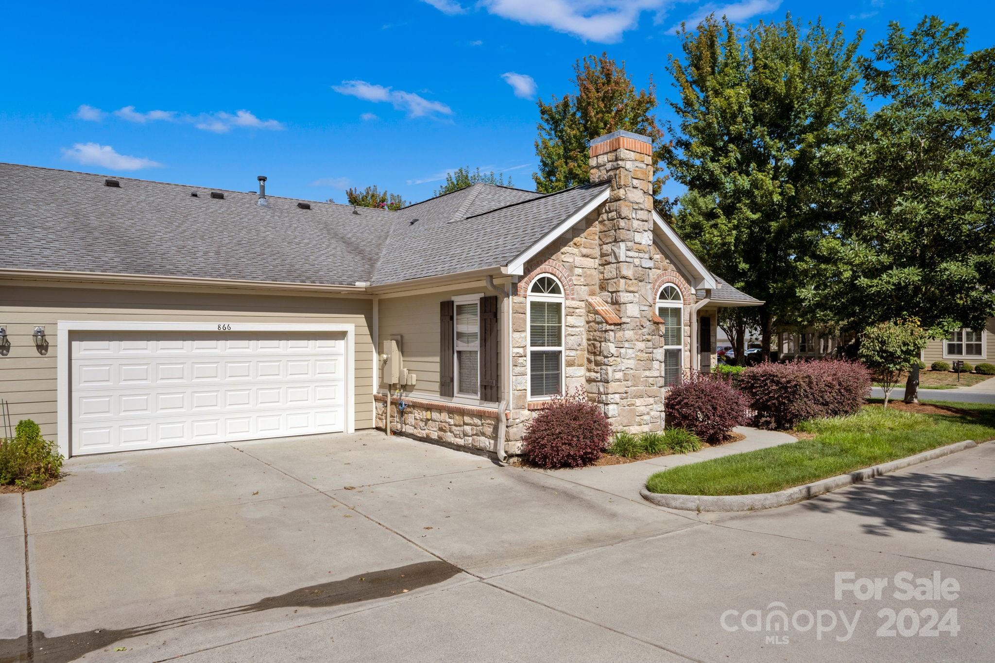 Stonecrest Villas Of Tega Cay - Residential