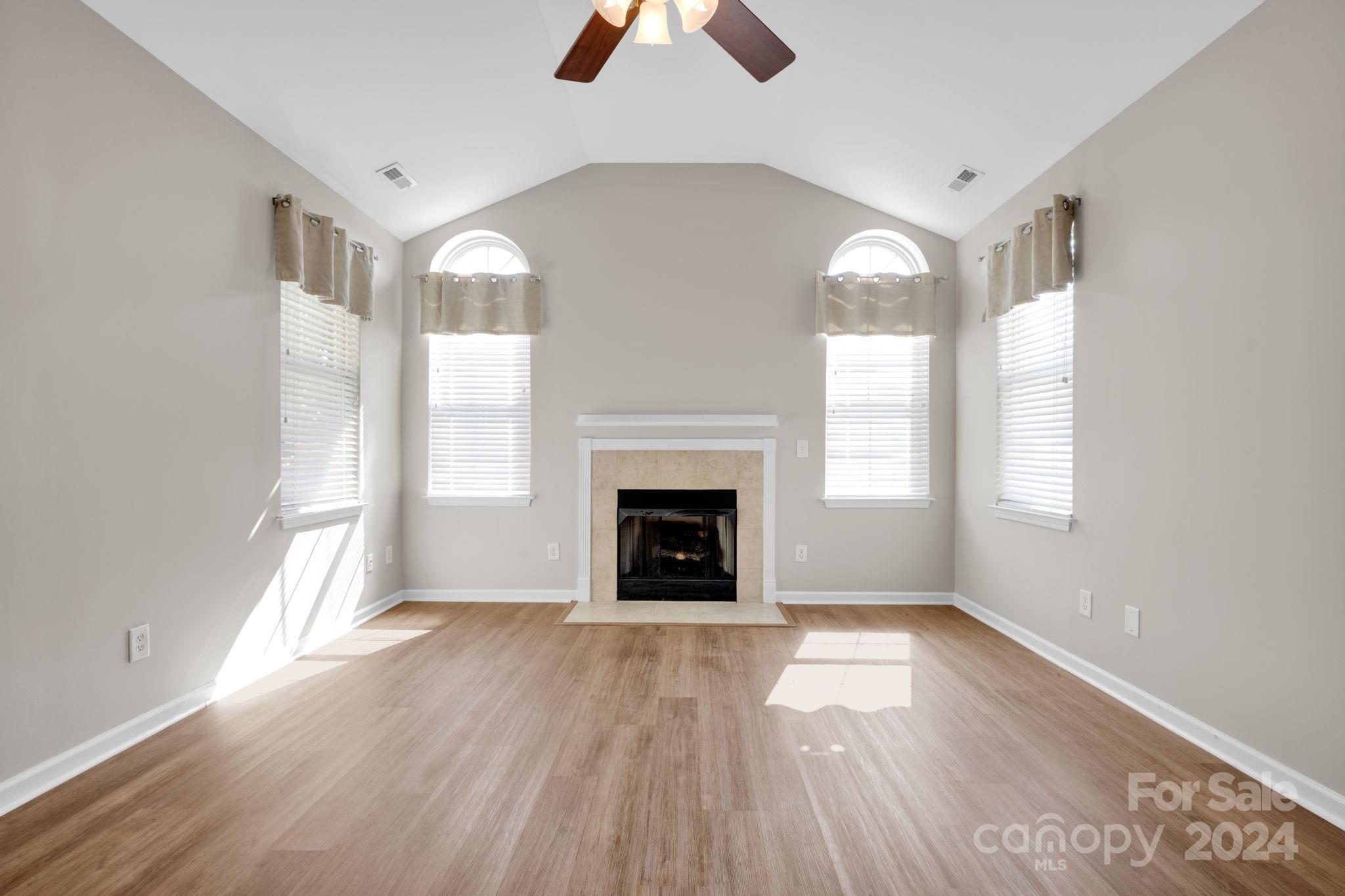 Stonecrest Villas Of Tega Cay - Residential