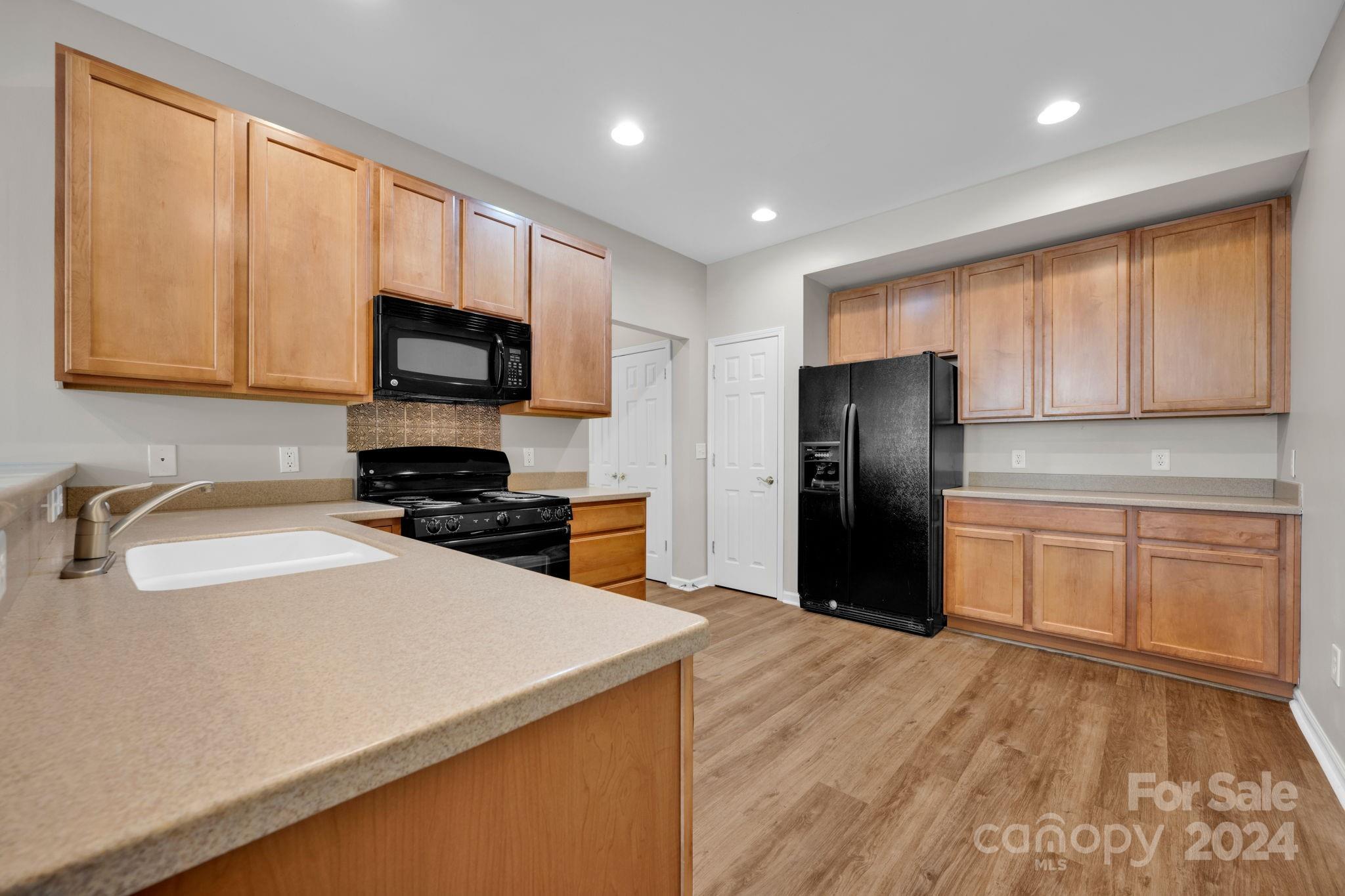 Stonecrest Villas Of Tega Cay - Residential