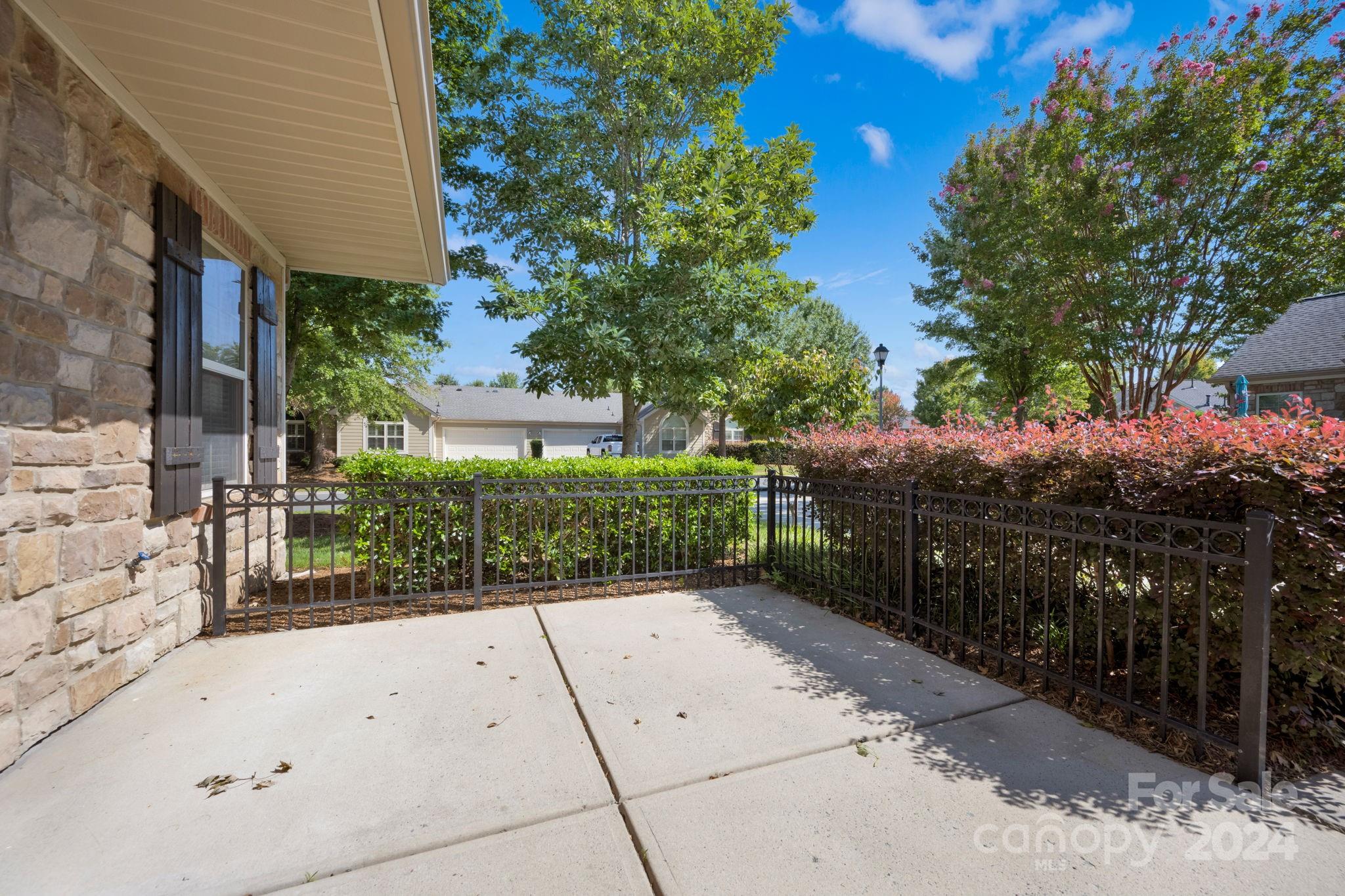 Stonecrest Villas Of Tega Cay - Residential
