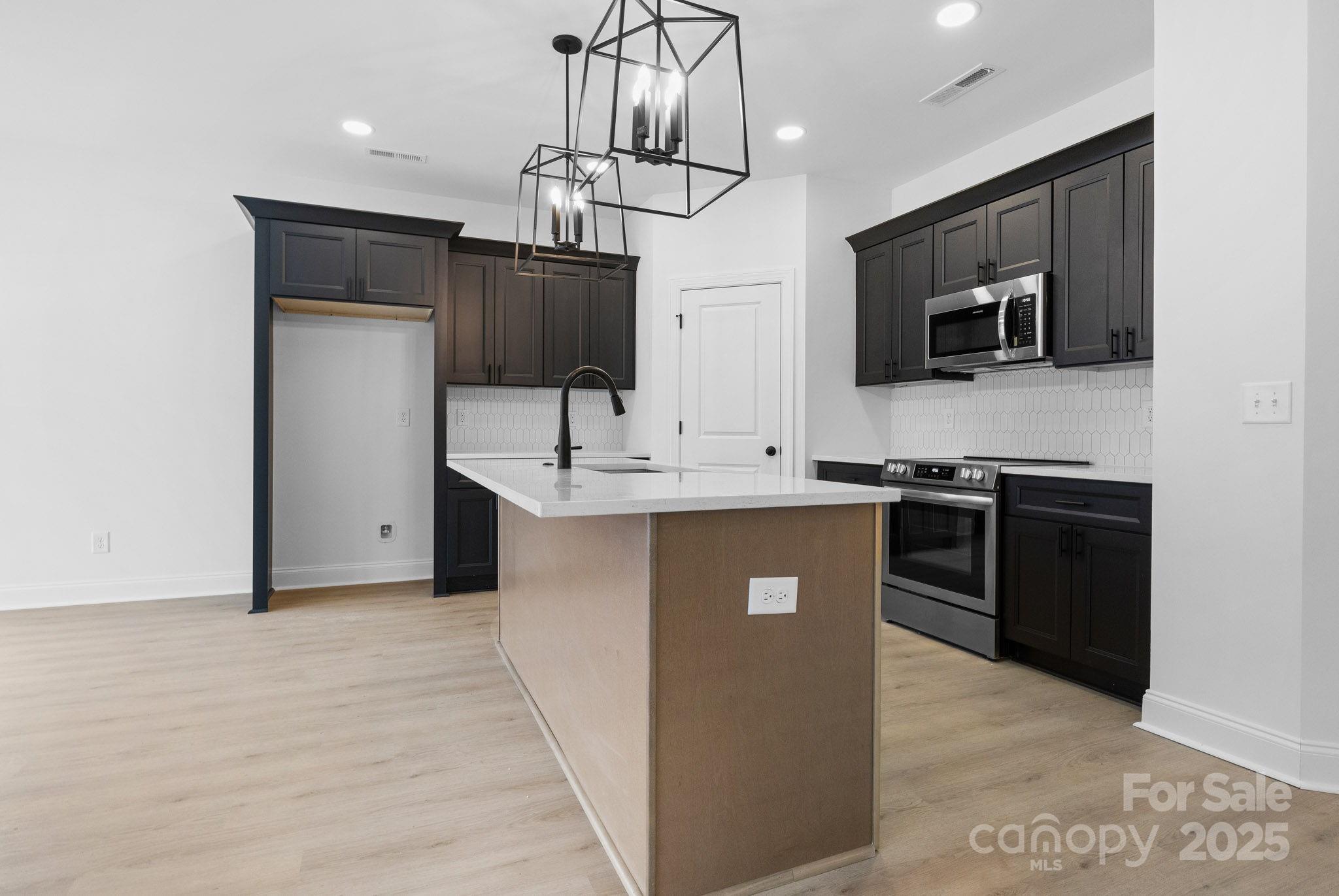 3030 Swallowtail Lane