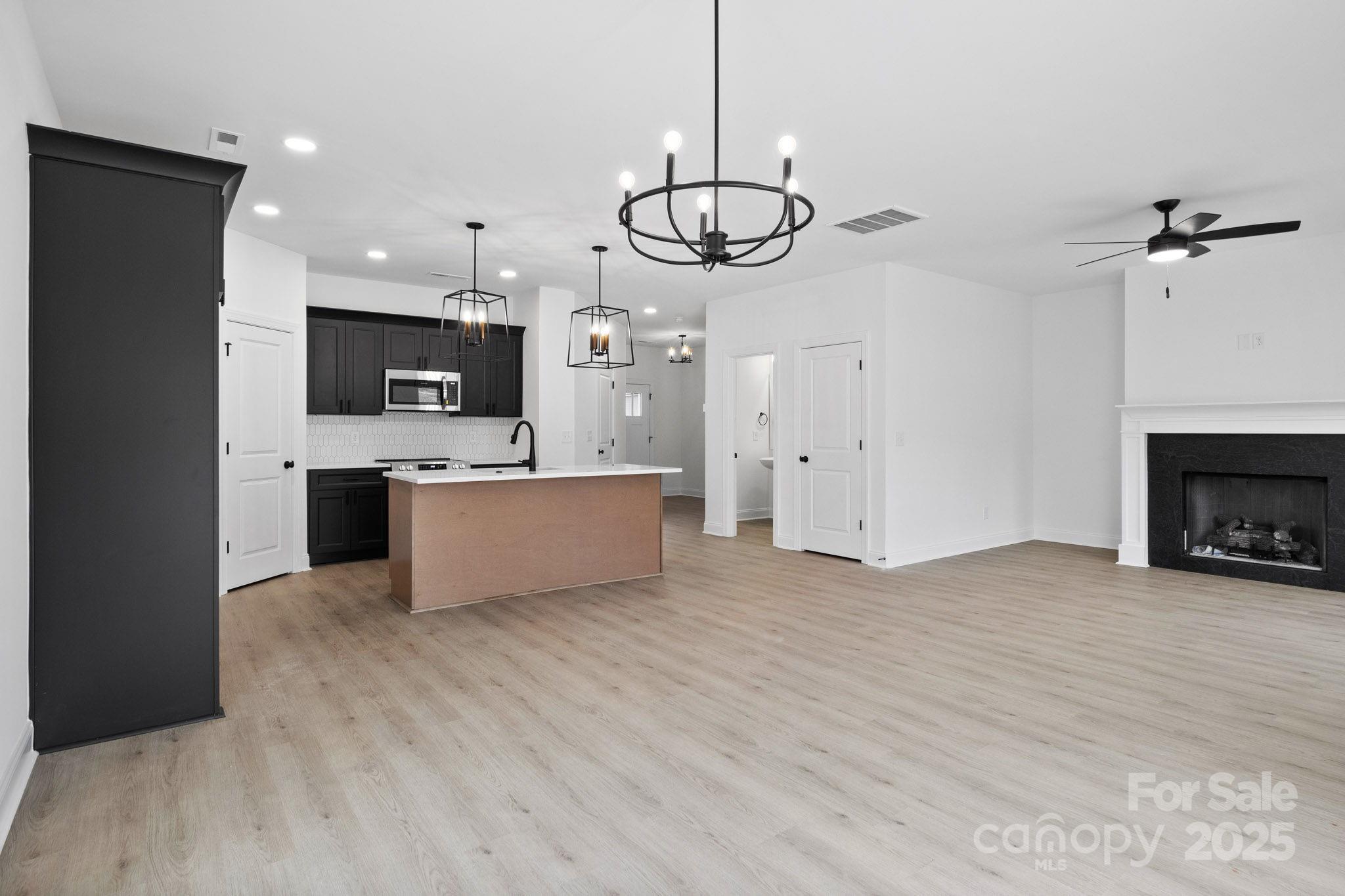 3030 Swallowtail Lane