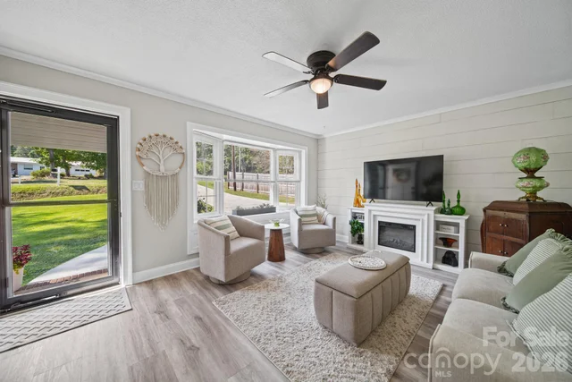 607 Toms Creek Church Road, photo 2 of 28