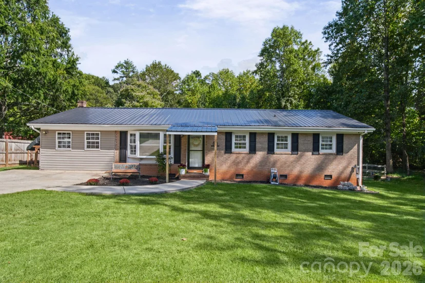 607 Toms Creek Church Road, photo 1 of 28