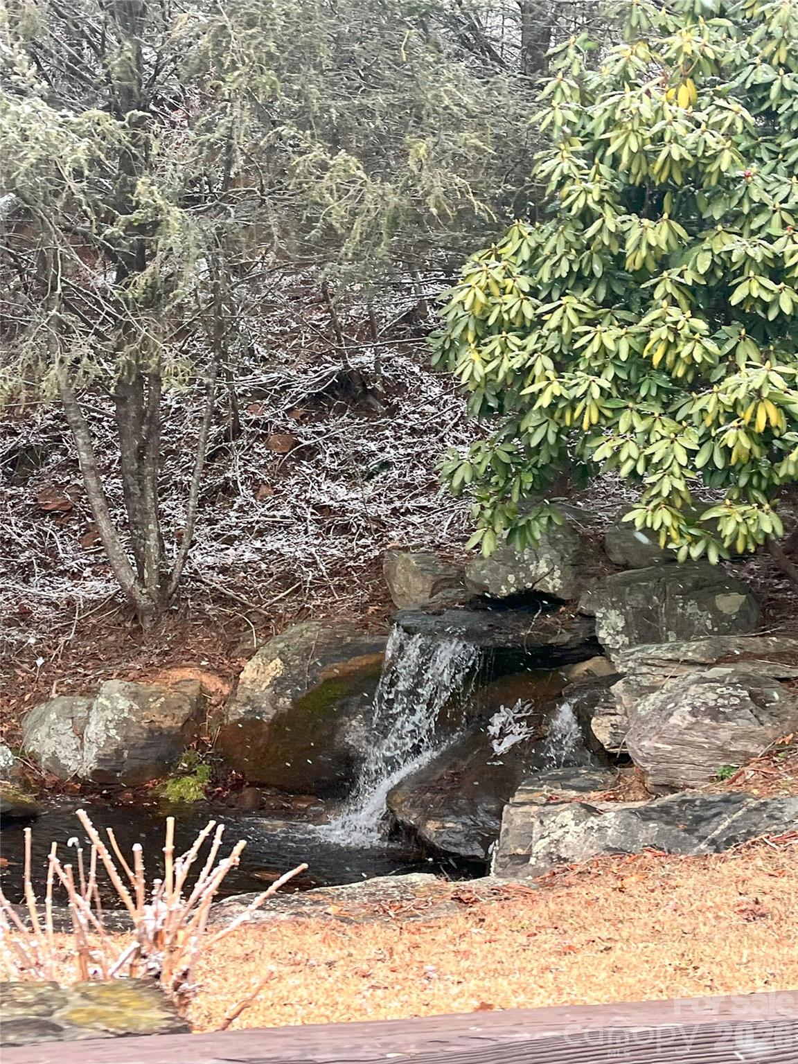 Crest Mountain - Land