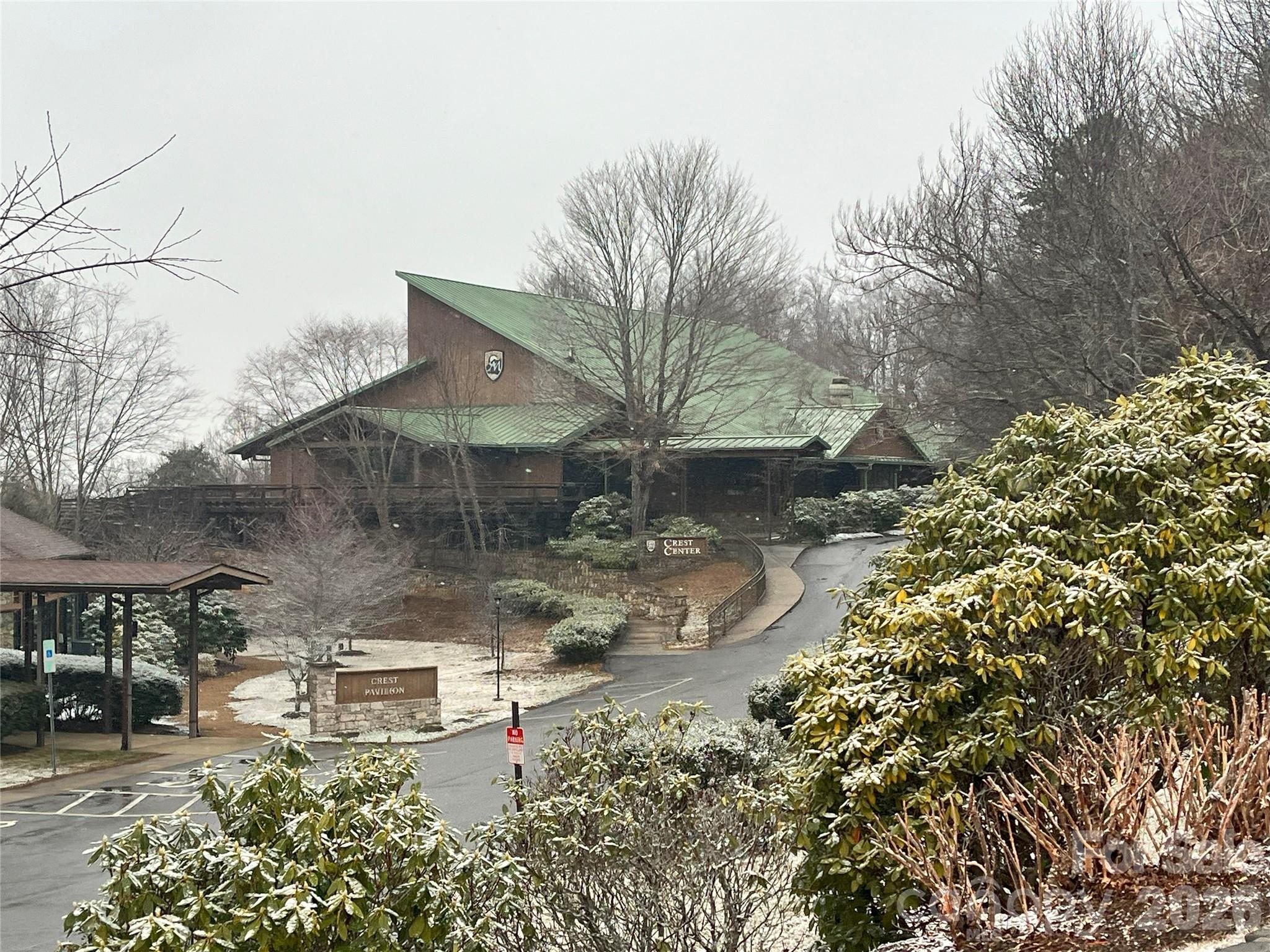 Crest Mountain - Land