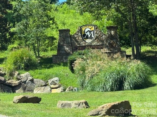 Crest Mountain - Land