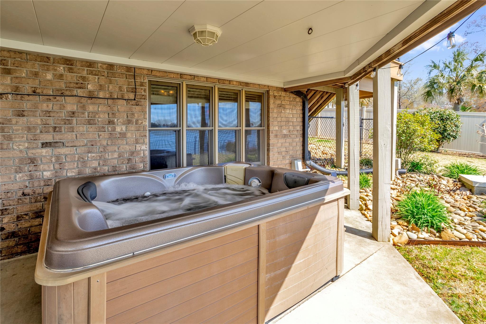 Pebble Point - Residential