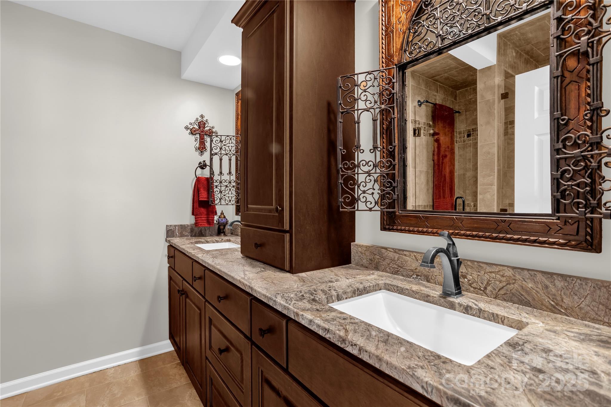 Pebble Point - Residential