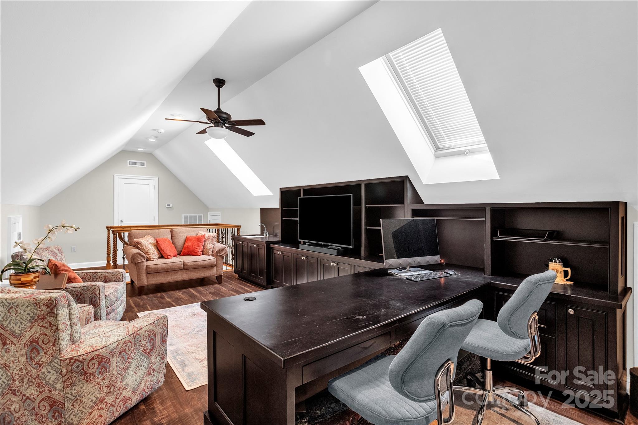 Pebble Point - Residential