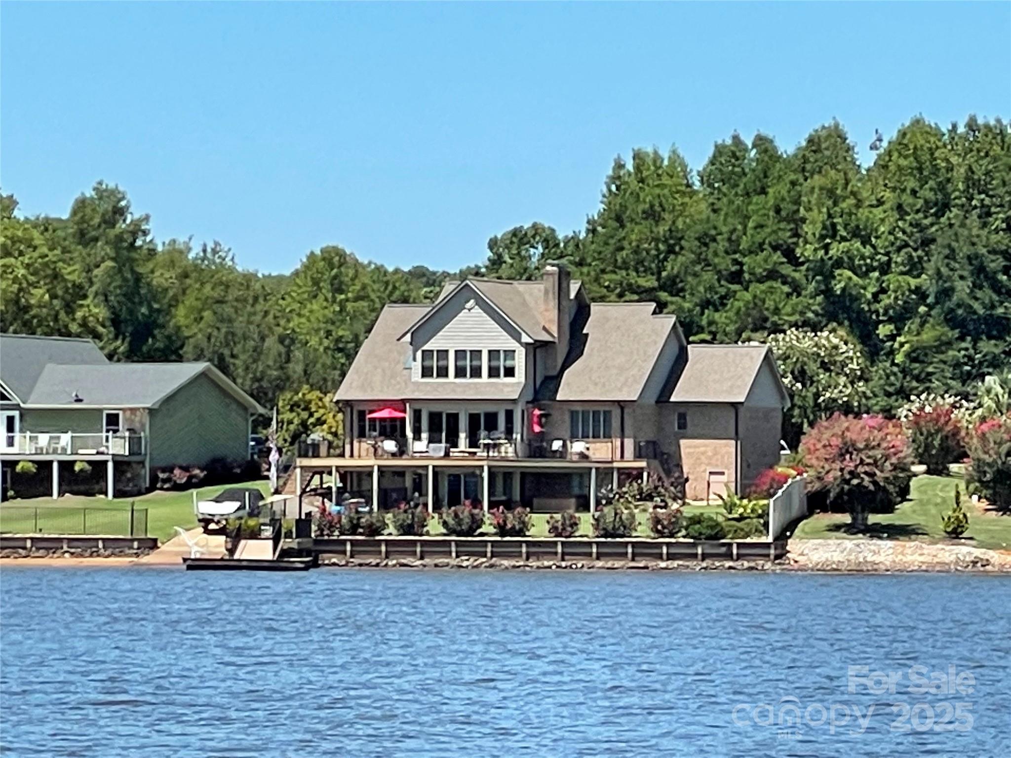 Pebble Point - Residential