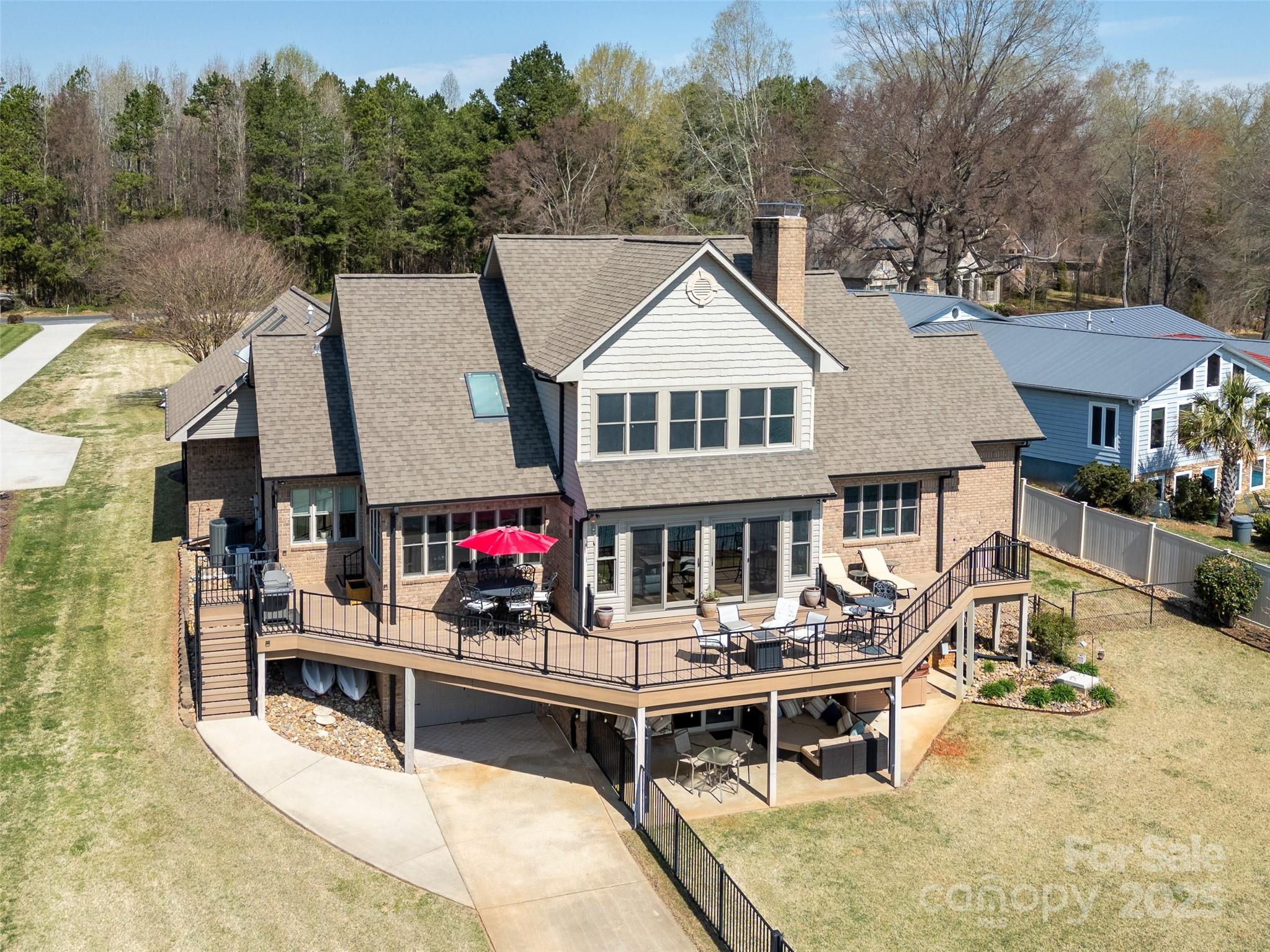 Pebble Point - Residential