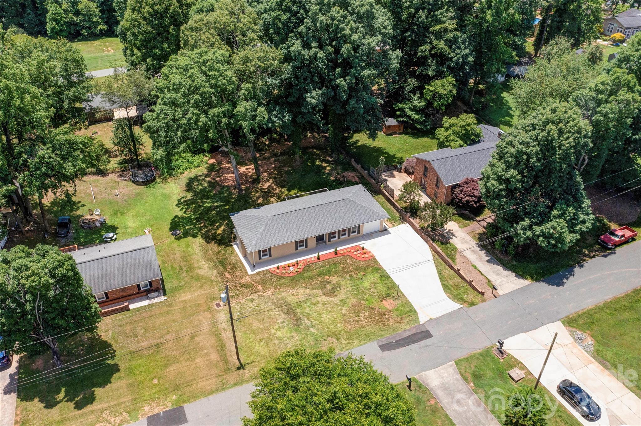 2173 Ridgewood Drive