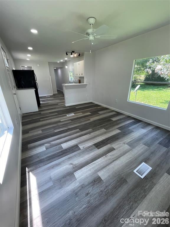 21 E Zeb Vance Street