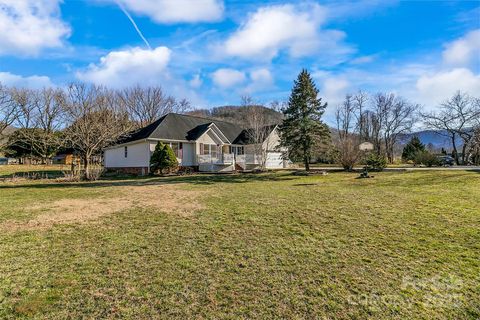 10 Lavender Lane Candler NC 28715