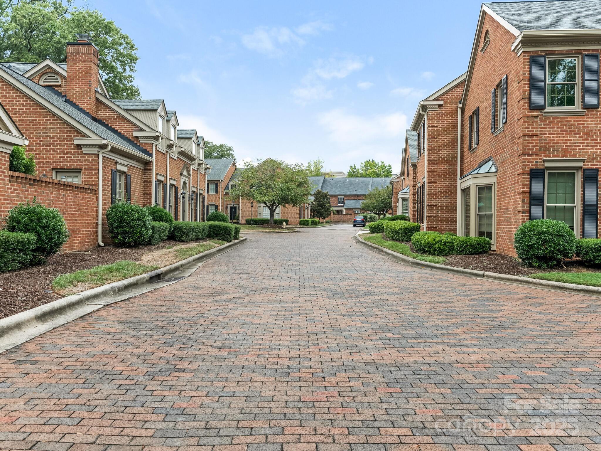 2857 Sharon View Road