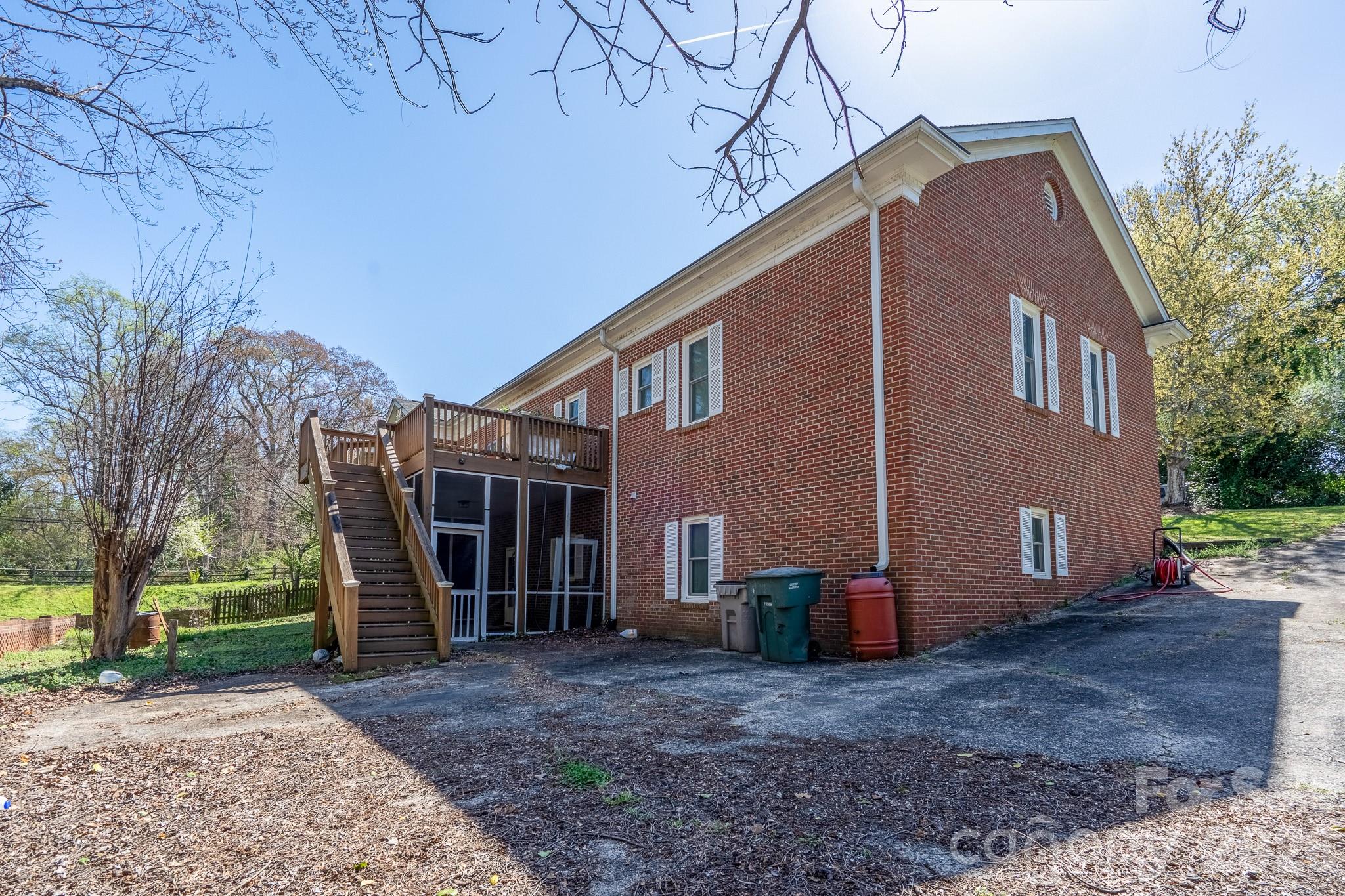 Sherwood Forest - Residential