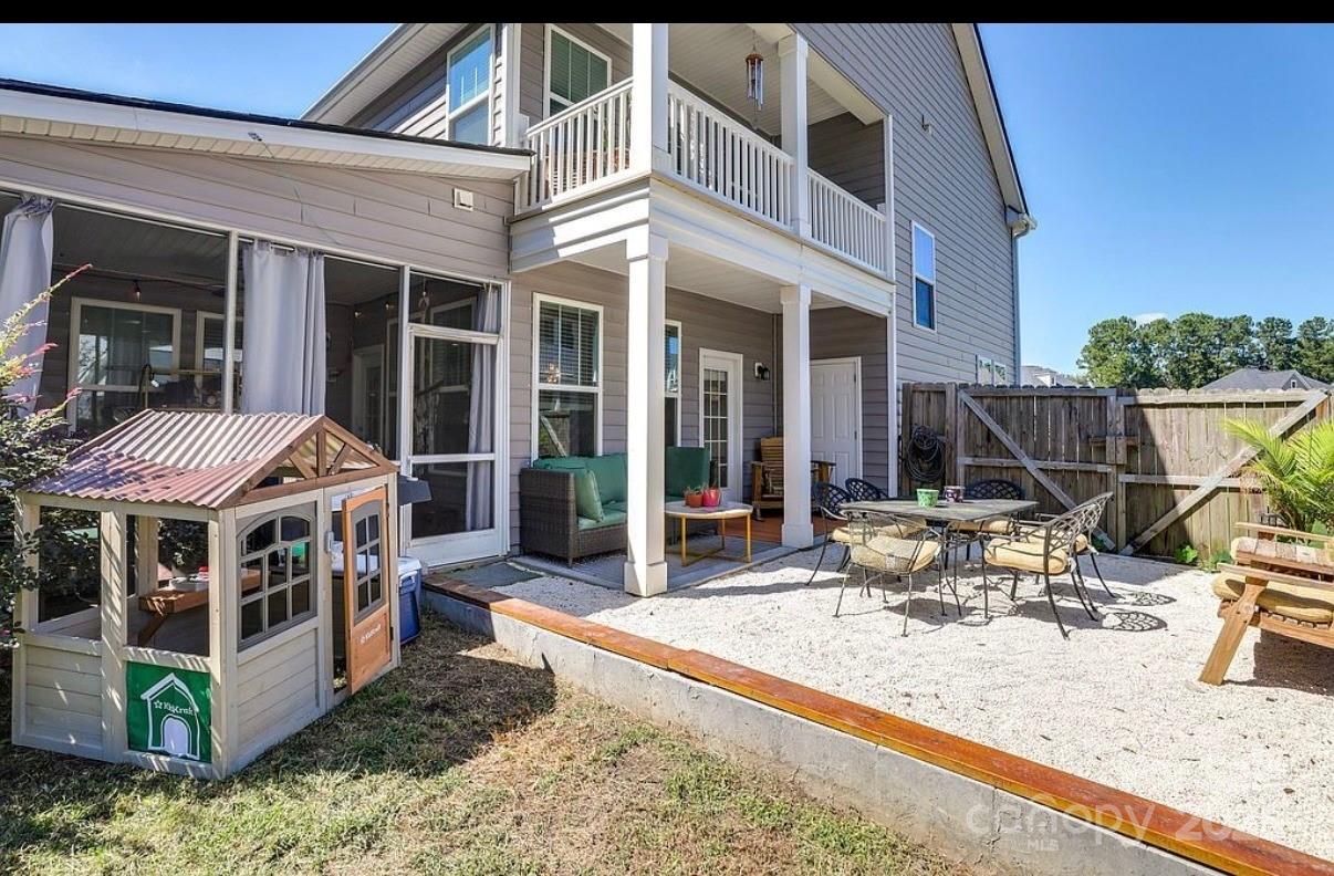 411 Stonefield Circle