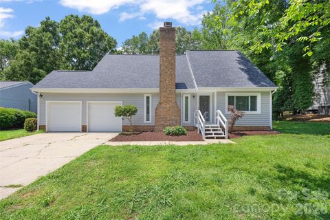 Photo of 9526 Fairway Ridge Road, Charlotte, NC 28277 (MLS # 4376357)