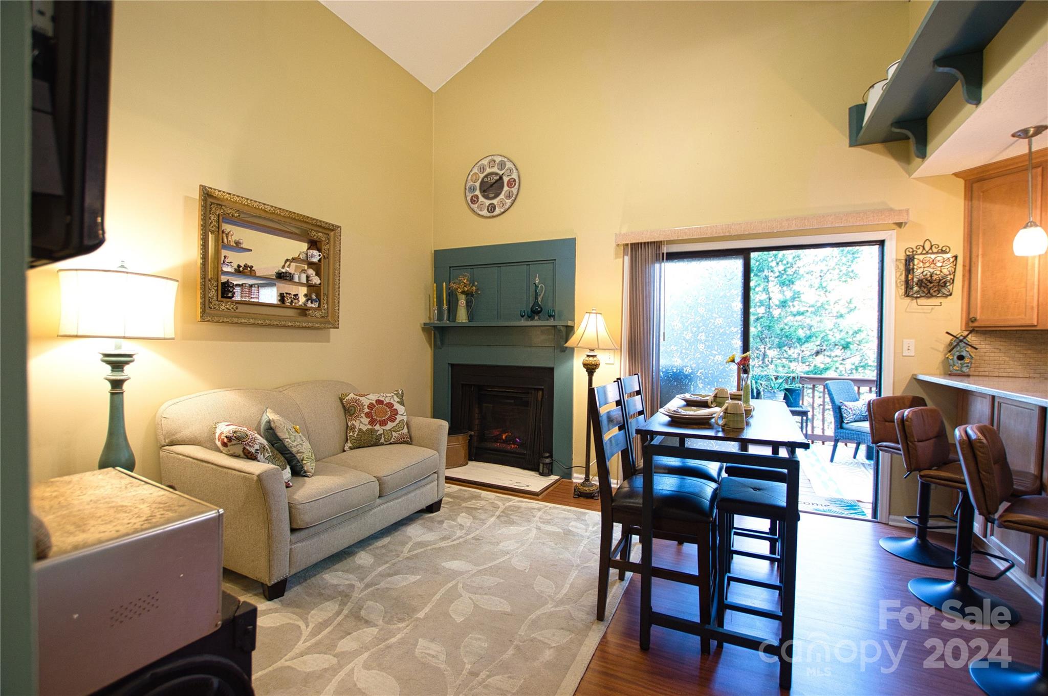 Tega Cay - Residential