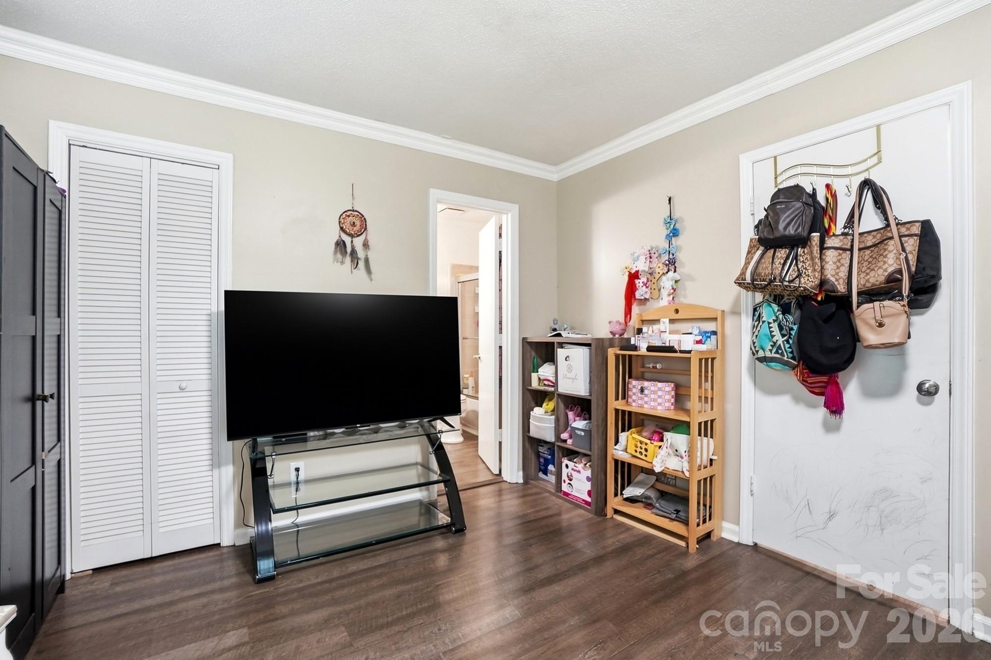 Falconbridge - Residential