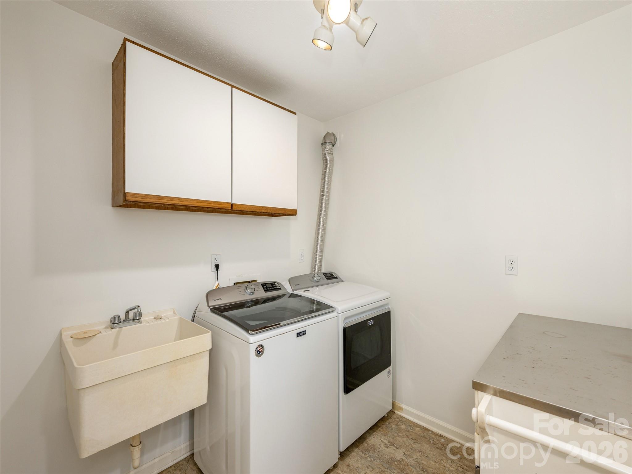 Chanteloupe Ctry Est - Residential