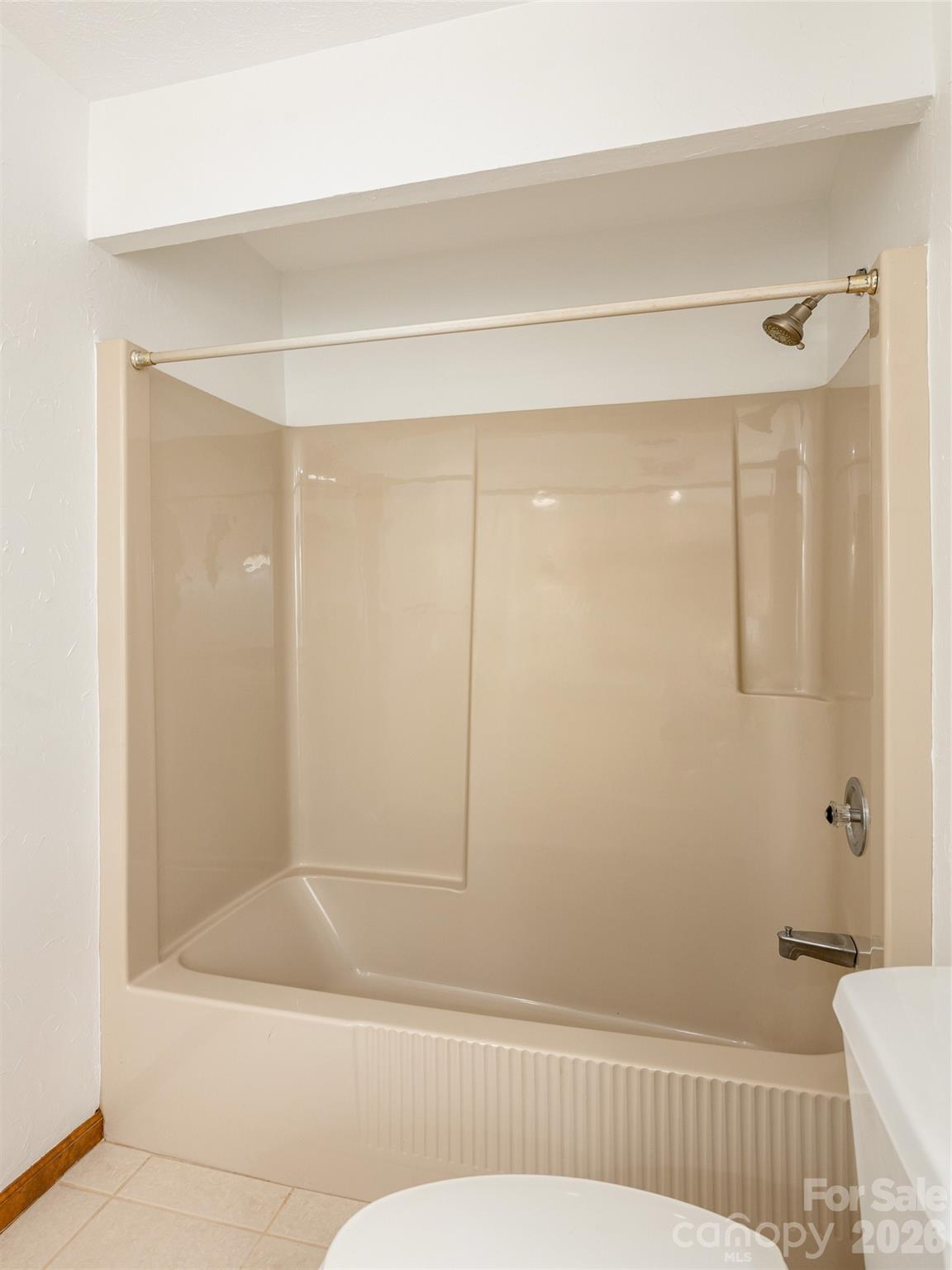 Chanteloupe Ctry Est - Residential