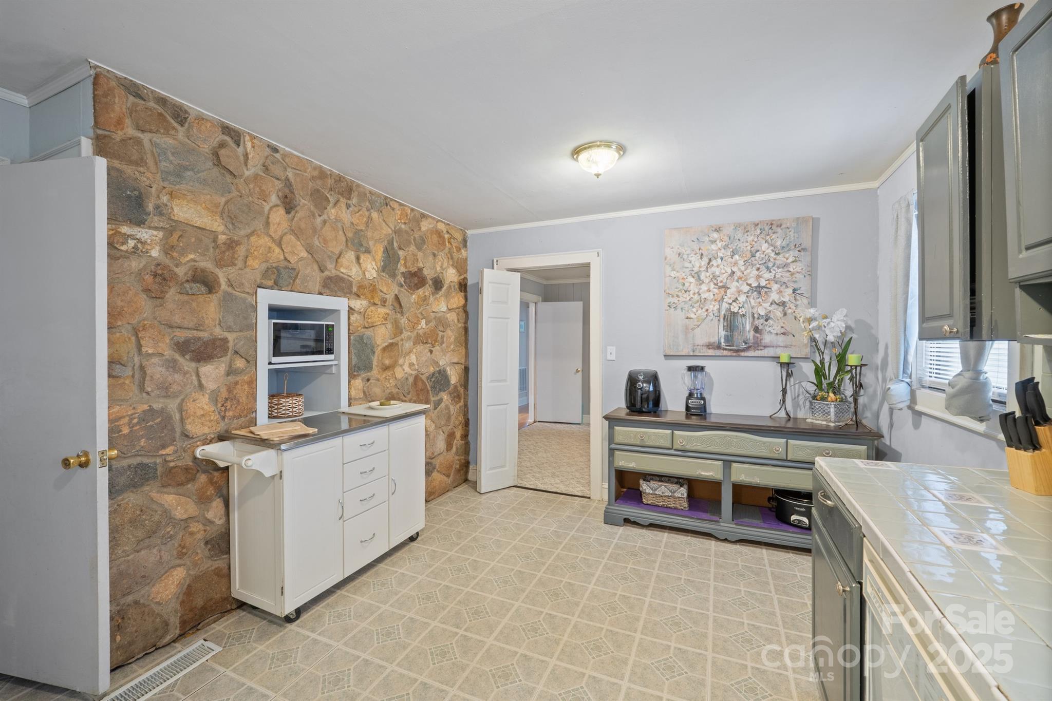 401 Clover Lane