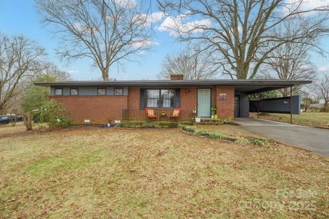 401 Clover Lane Newton NC 28658