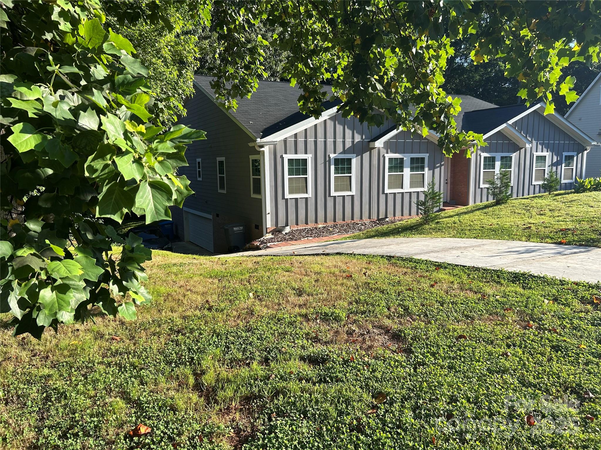 4054 belle meade Circle