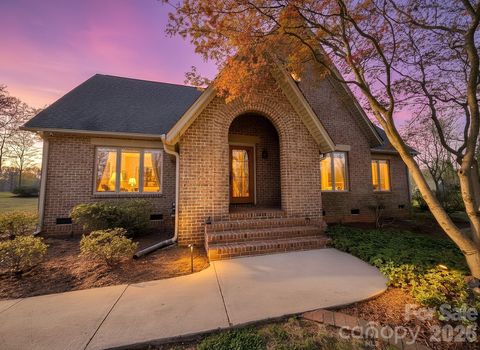 Photo of 210 Southern Farm Road, Gastonia, NC 28056 (MLS # 4358092)