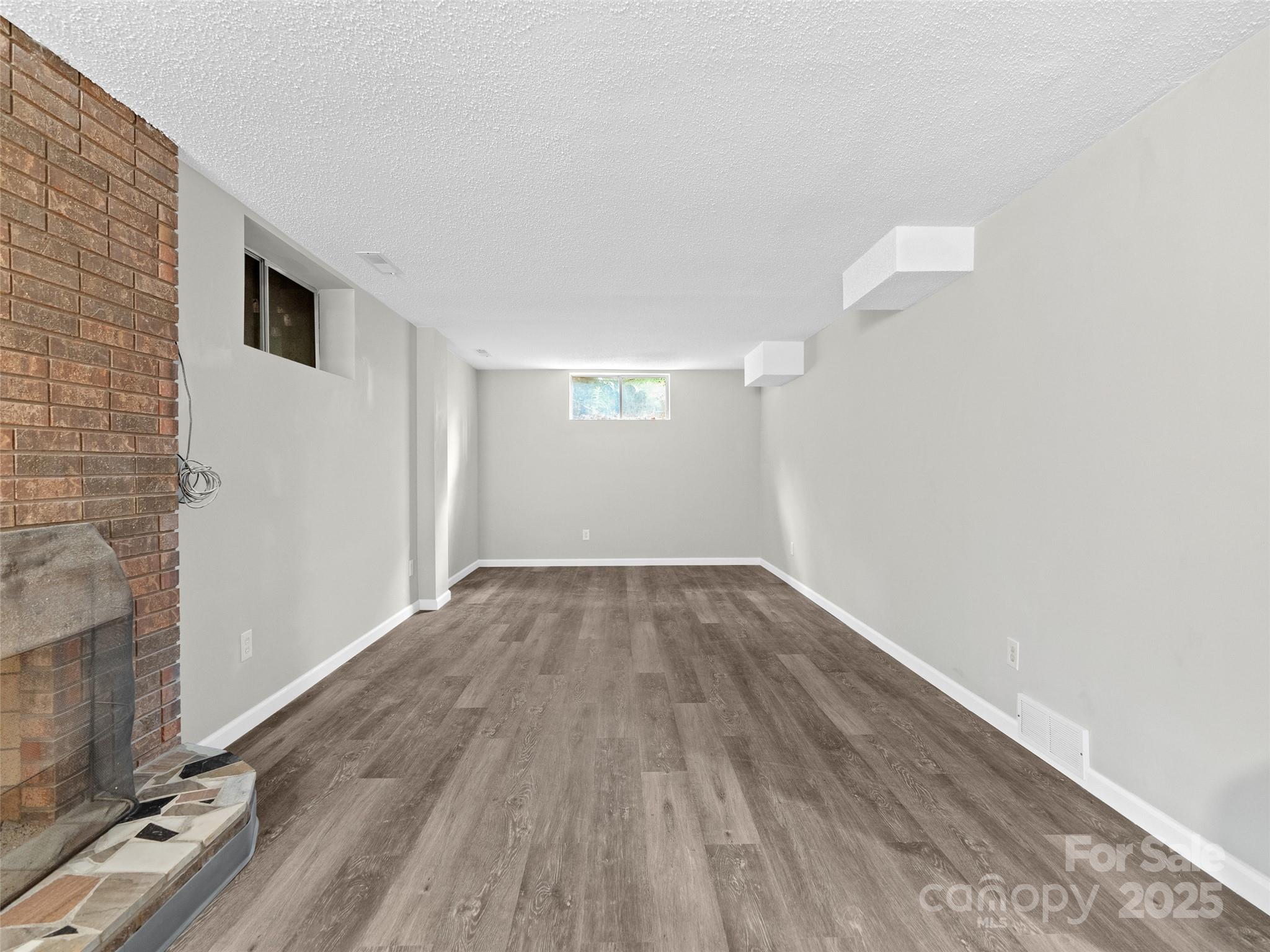 16 Sun Valley Court