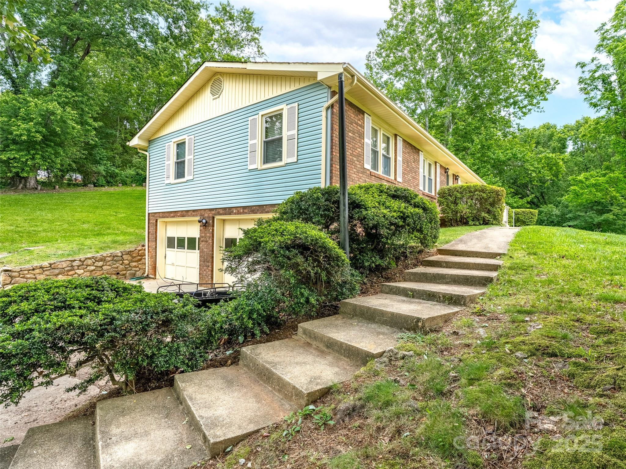 16 Sun Valley Court