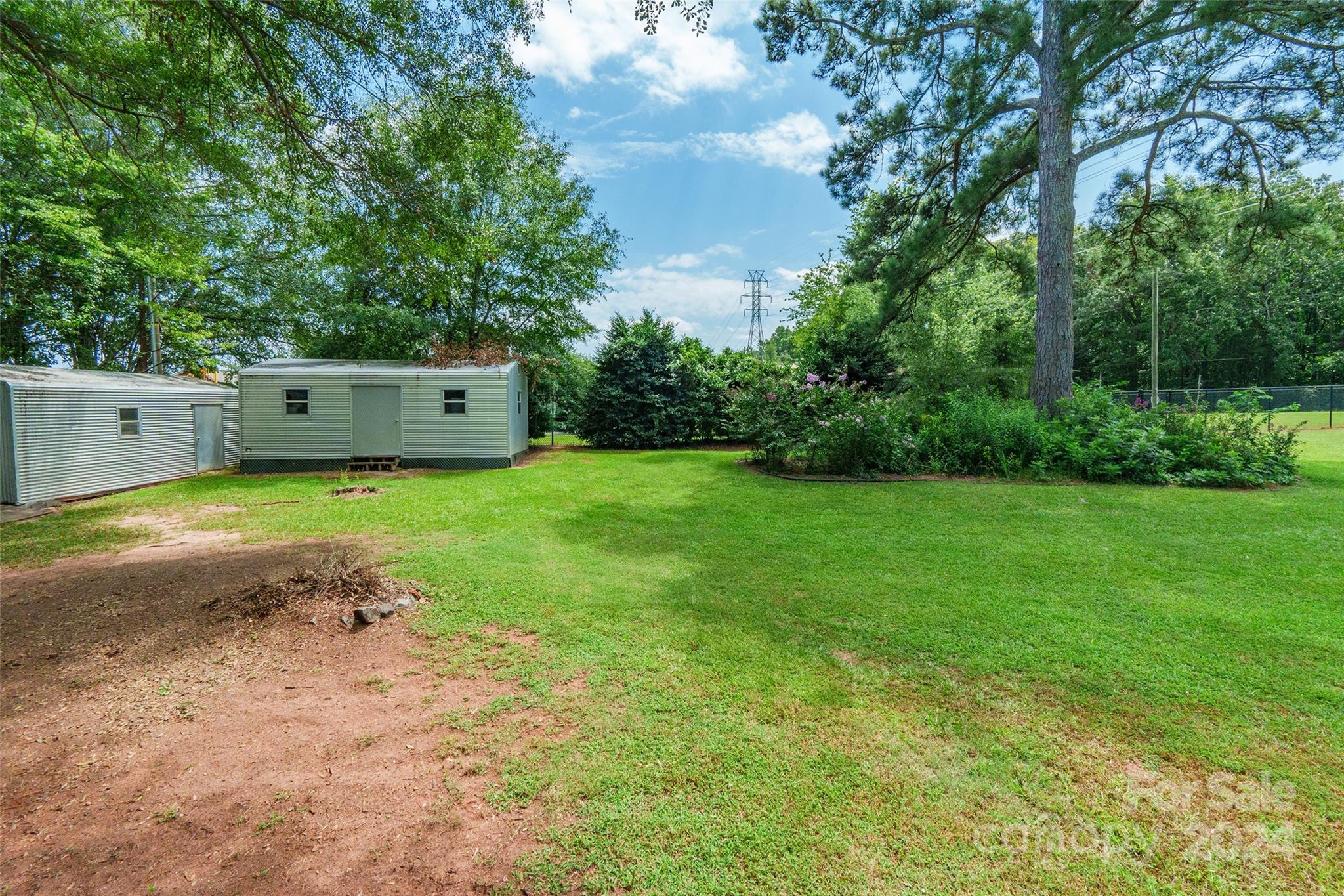 Country Club Estates - Residential