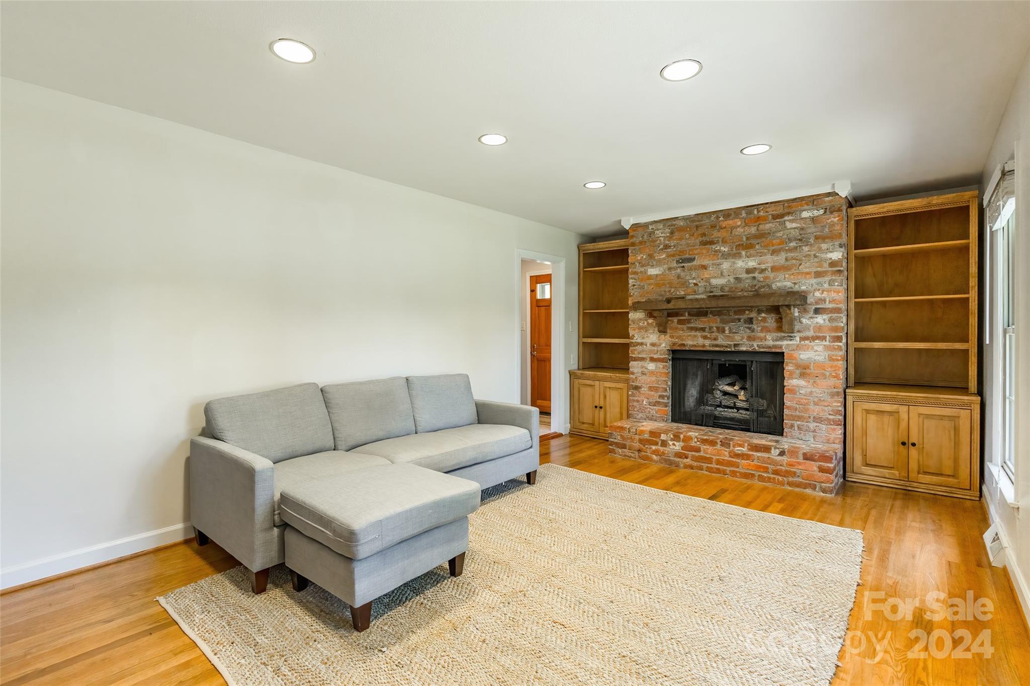 Country Club Estates - Residential