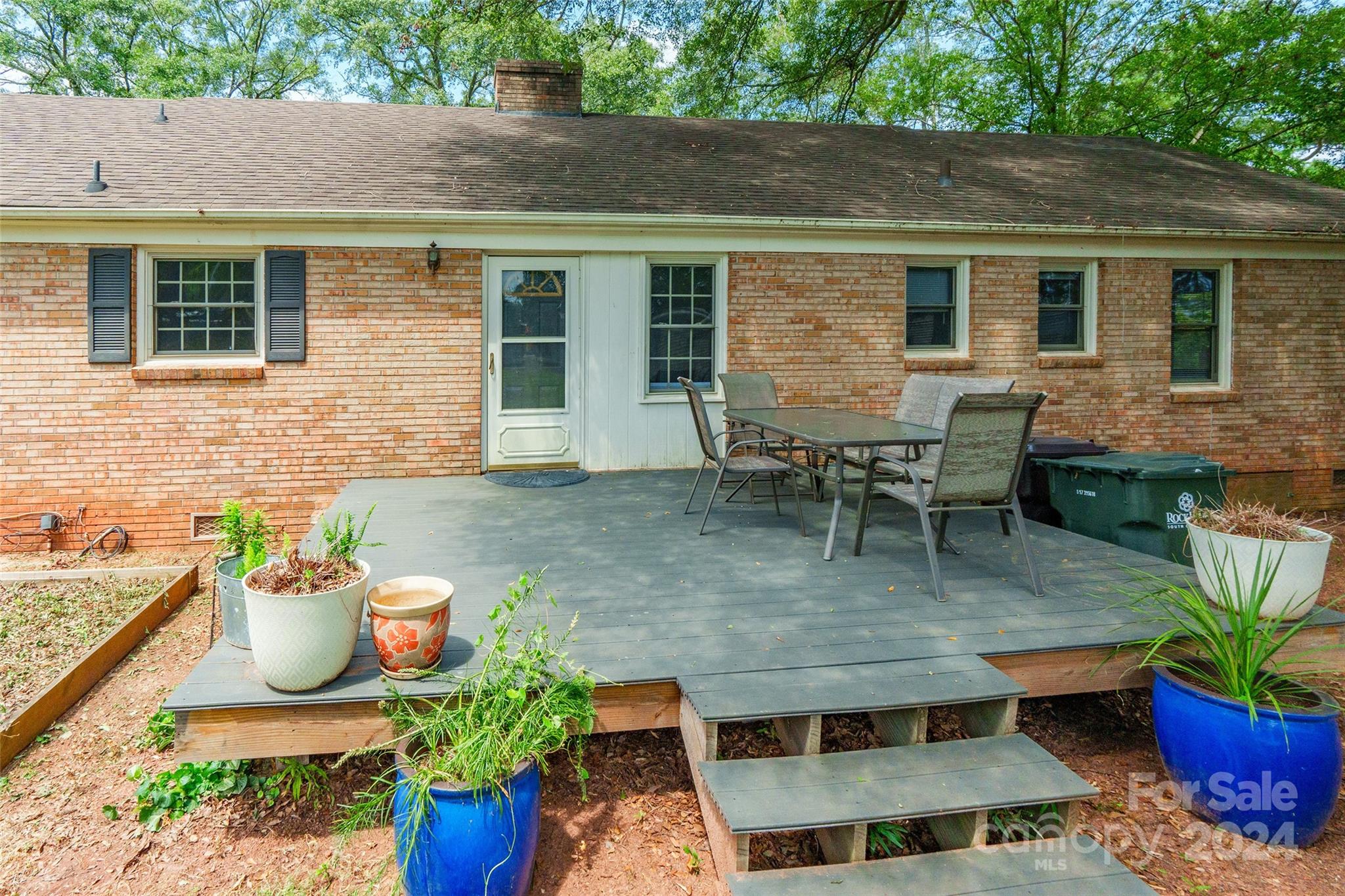 Country Club Estates - Residential