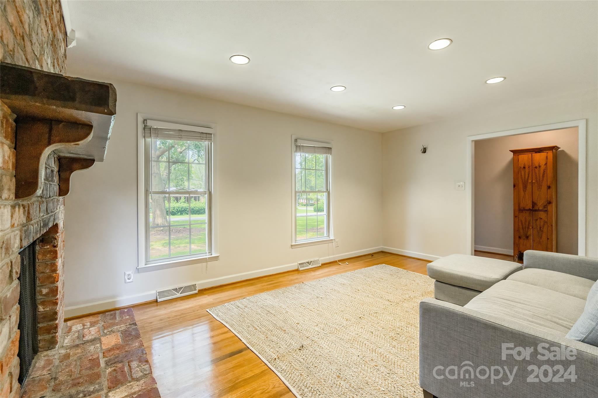 Country Club Estates - Residential