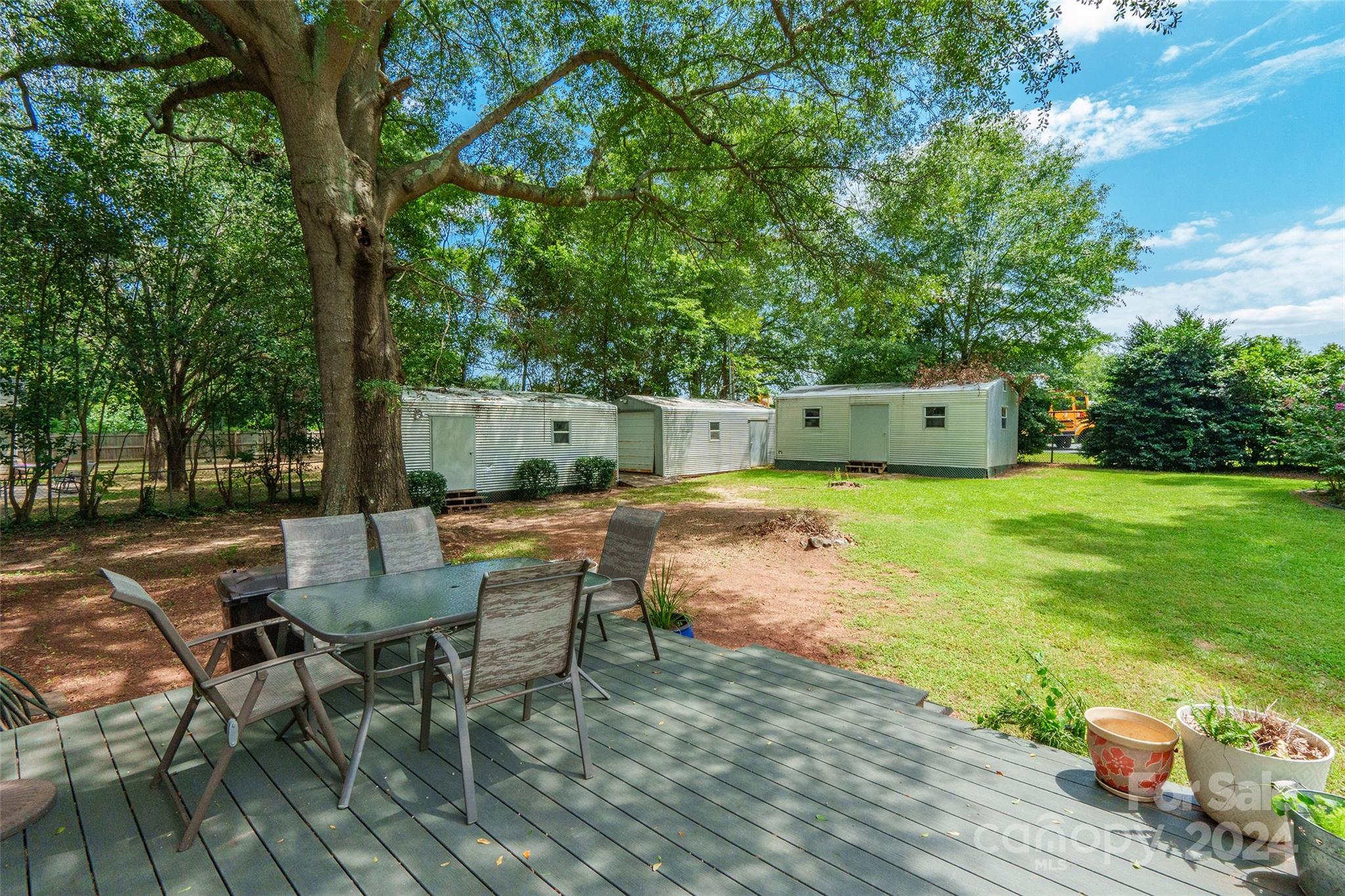 Country Club Estates - Residential