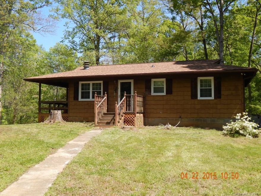 Country living at it's best! Adorable cottage on 1.5 arces! Get away from it all, no HOA or CCR's! Quiet living in a 2 BR home! Granite counters, updated lighting and fixtures, ceiling fans, Bamboo wood floors, full bath, new hot water heater, newer HVAC, new interior paint, refrigerator, washer, dryer all included! Great rental property or investment property!!