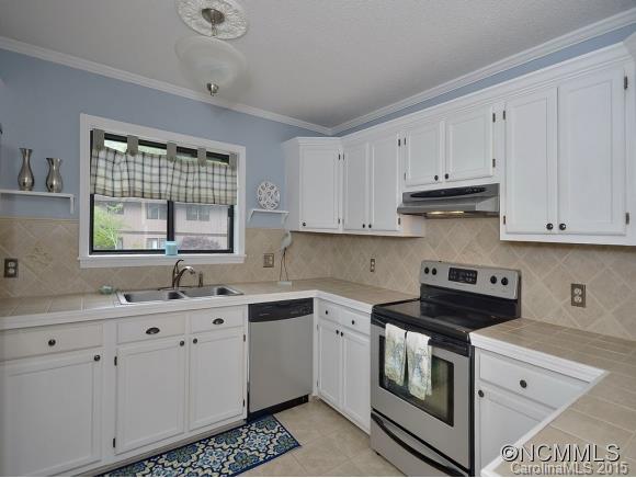 Laurel Park Villas - Residential