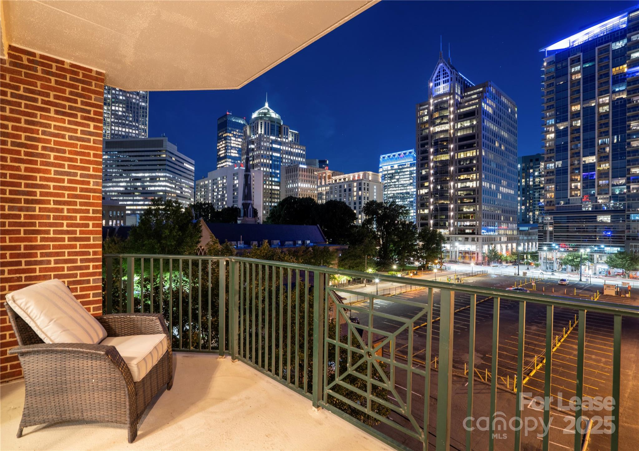 Fifth And Poplar - Residential Lease