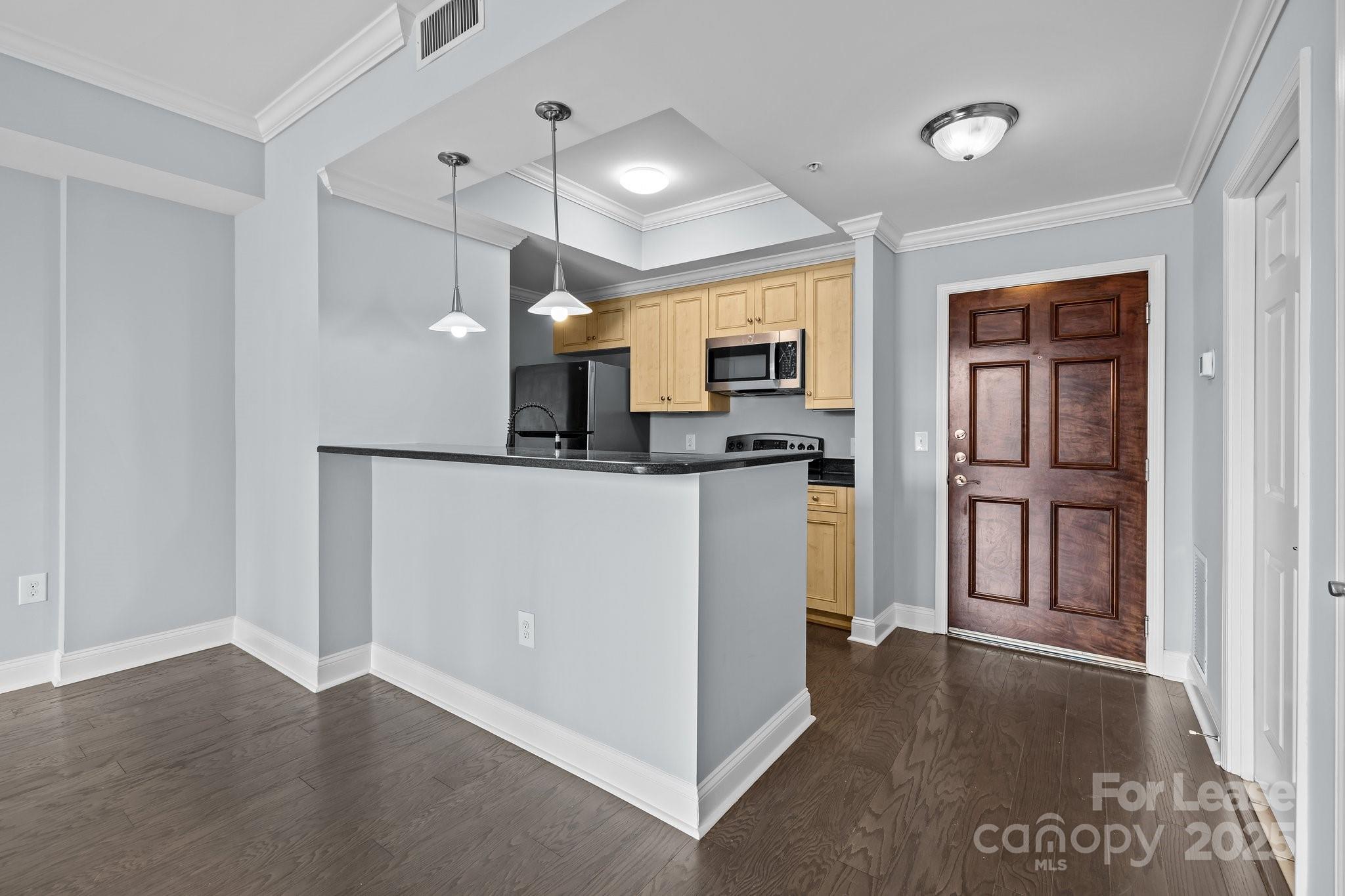 Fifth And Poplar - Residential Lease