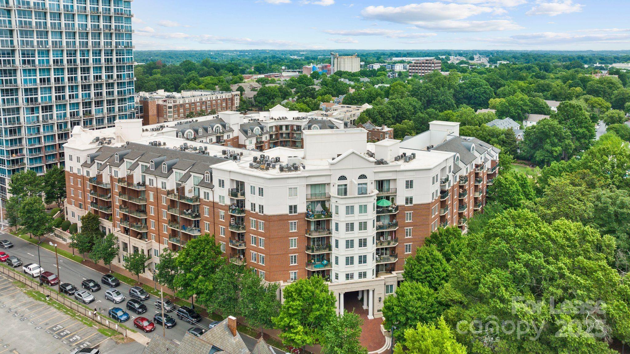 Fifth And Poplar - Residential Lease