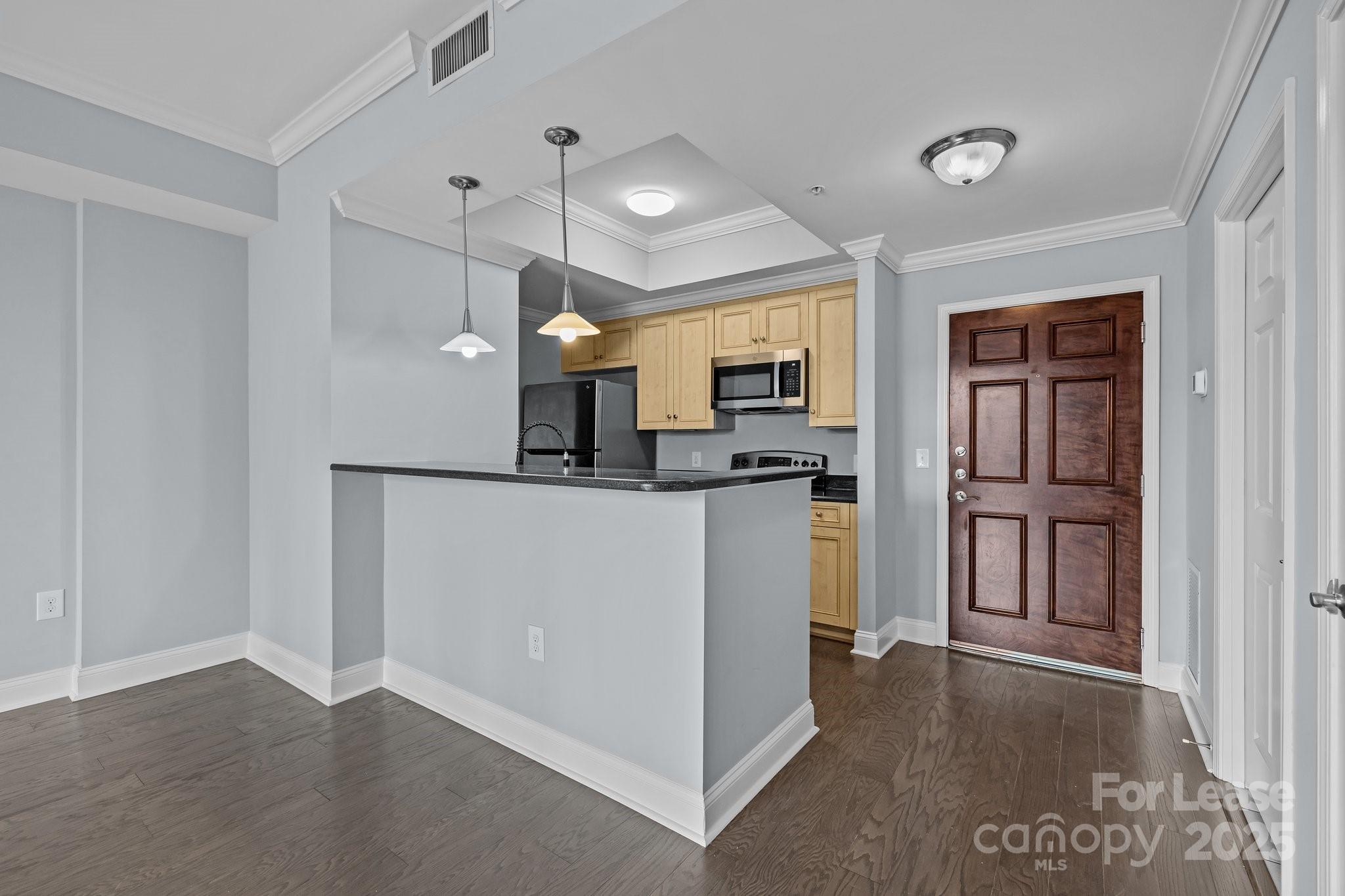 Fifth And Poplar - Residential Lease